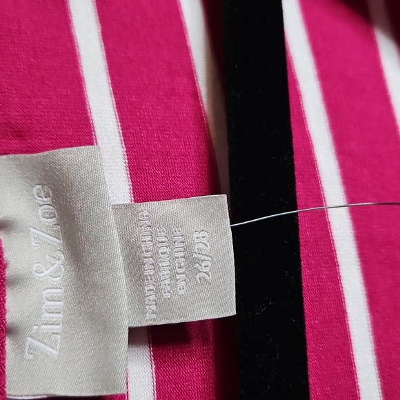 Plus size light weight top - Picture 2 of 7